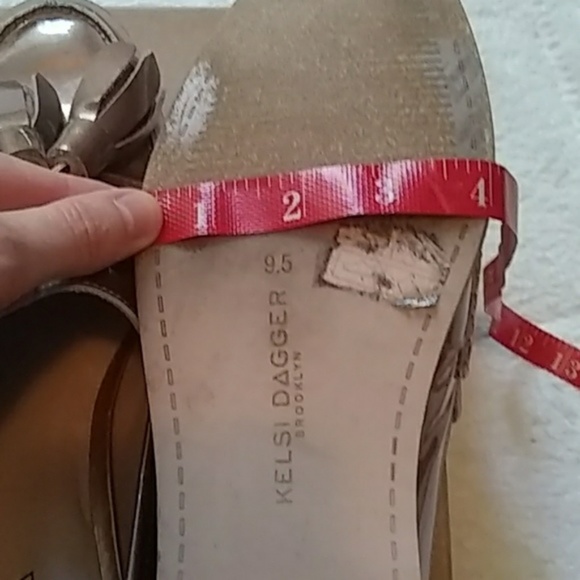 Kelsi Dagger Brooklyn Rose Gold Tassel loafer - Picture 8 of 8